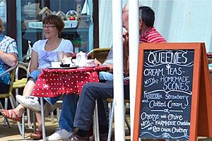 queenies2-300